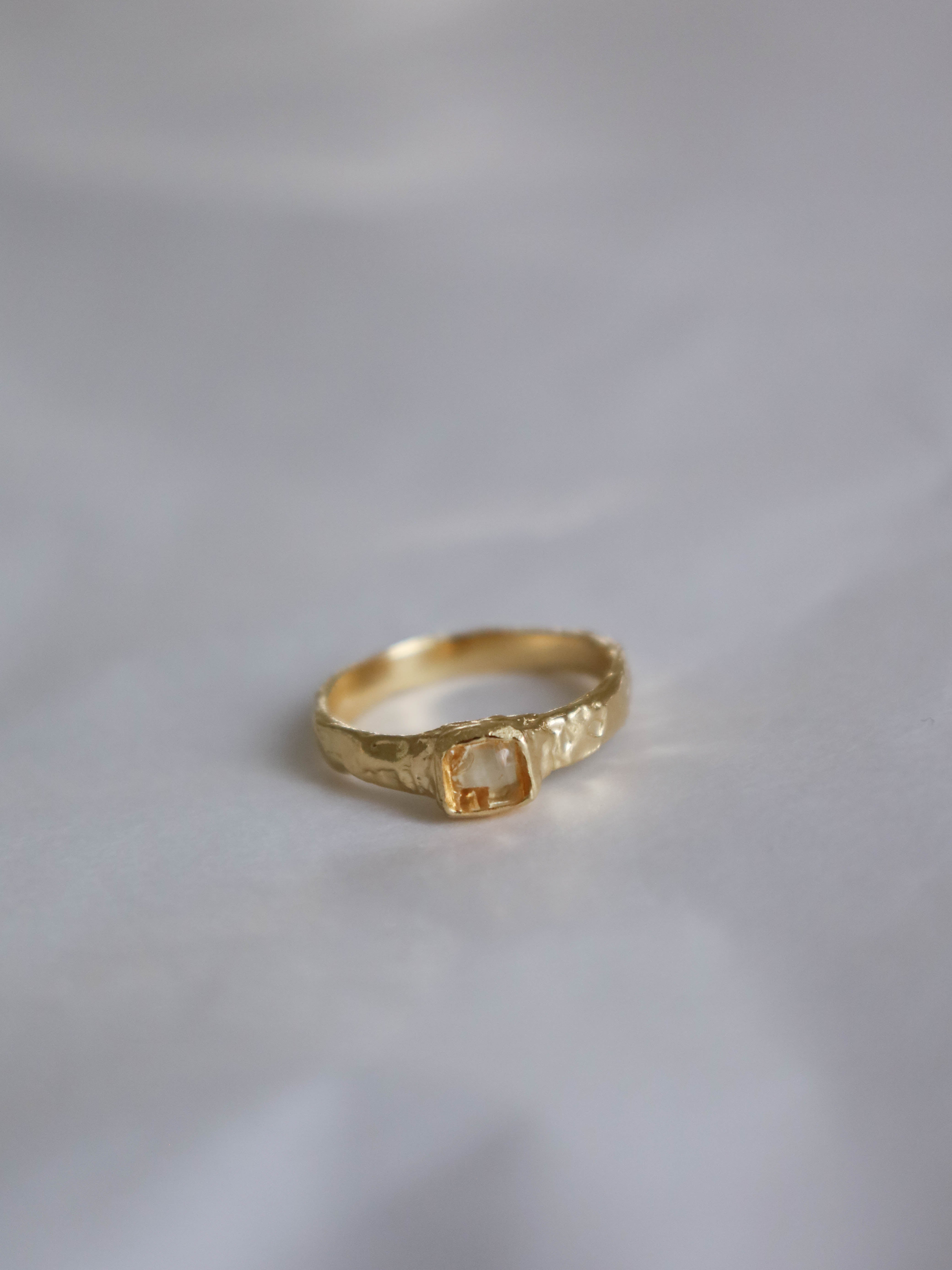Jade Ring Gold