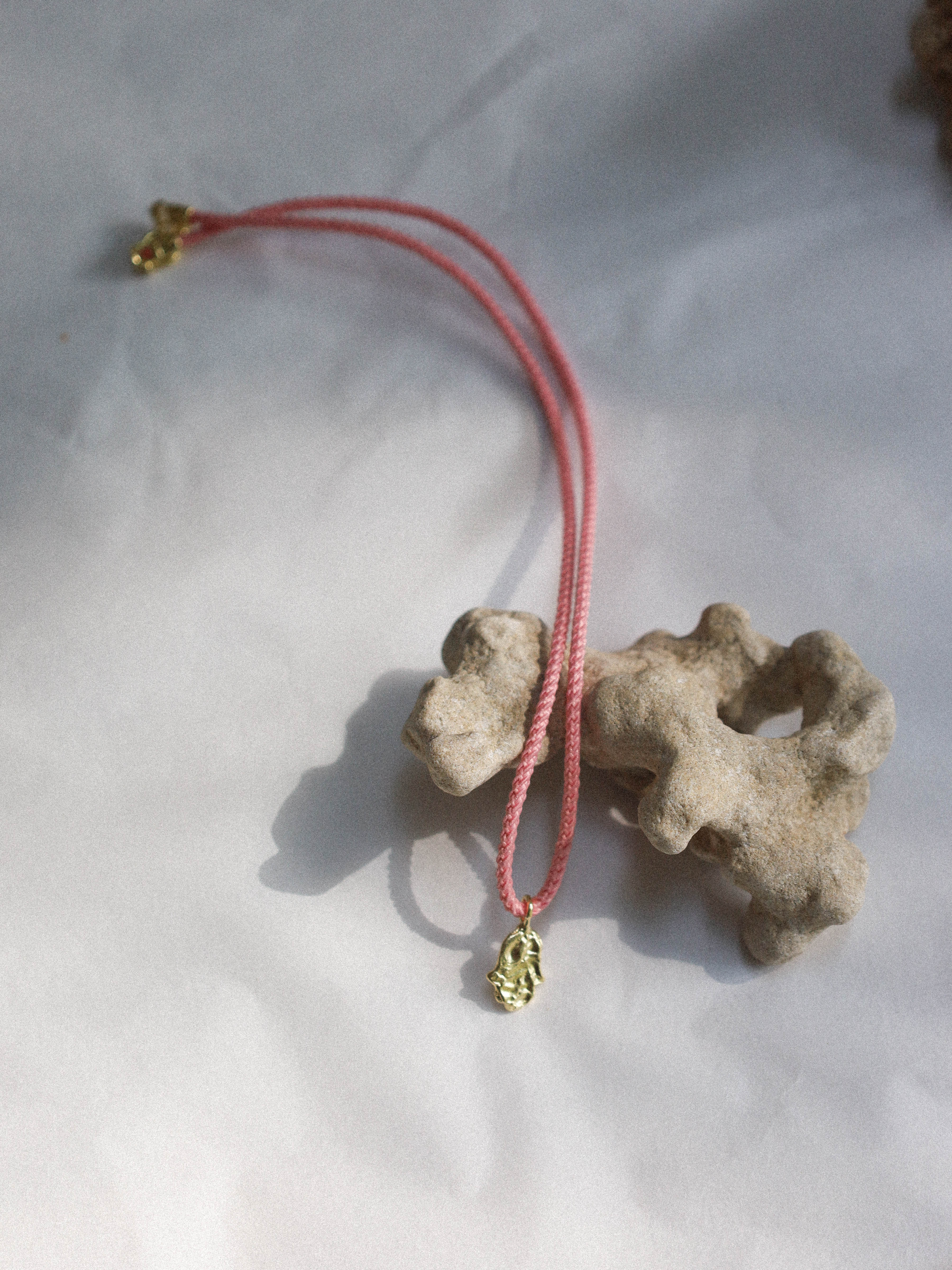 Hamsa Necklace Gold | LIMITED