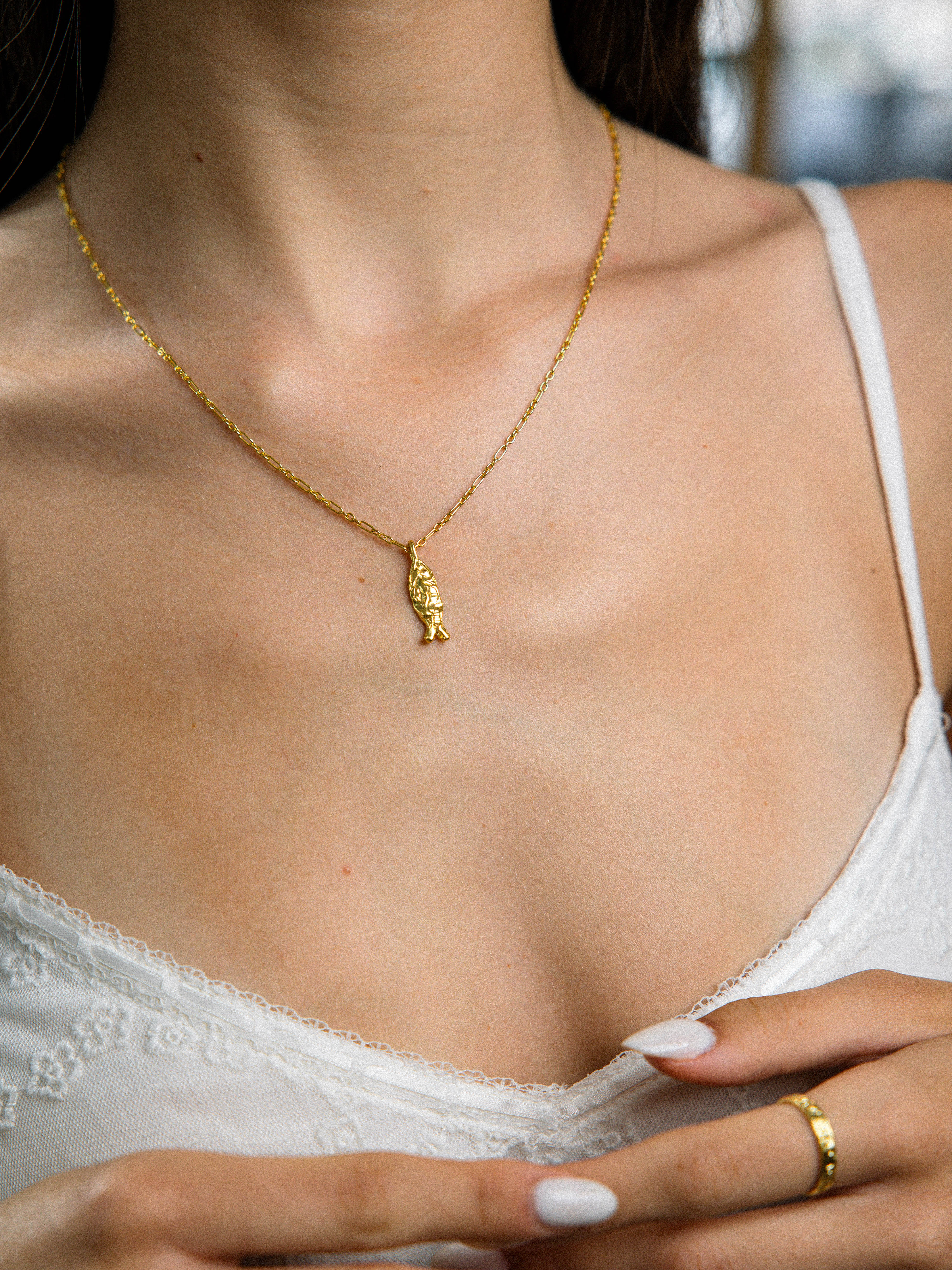 Fish Necklace Gold