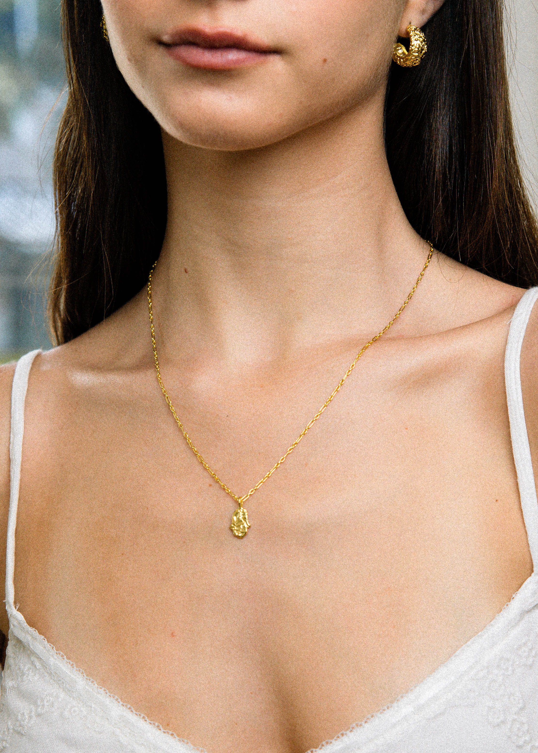 Hamsa Necklace Gold