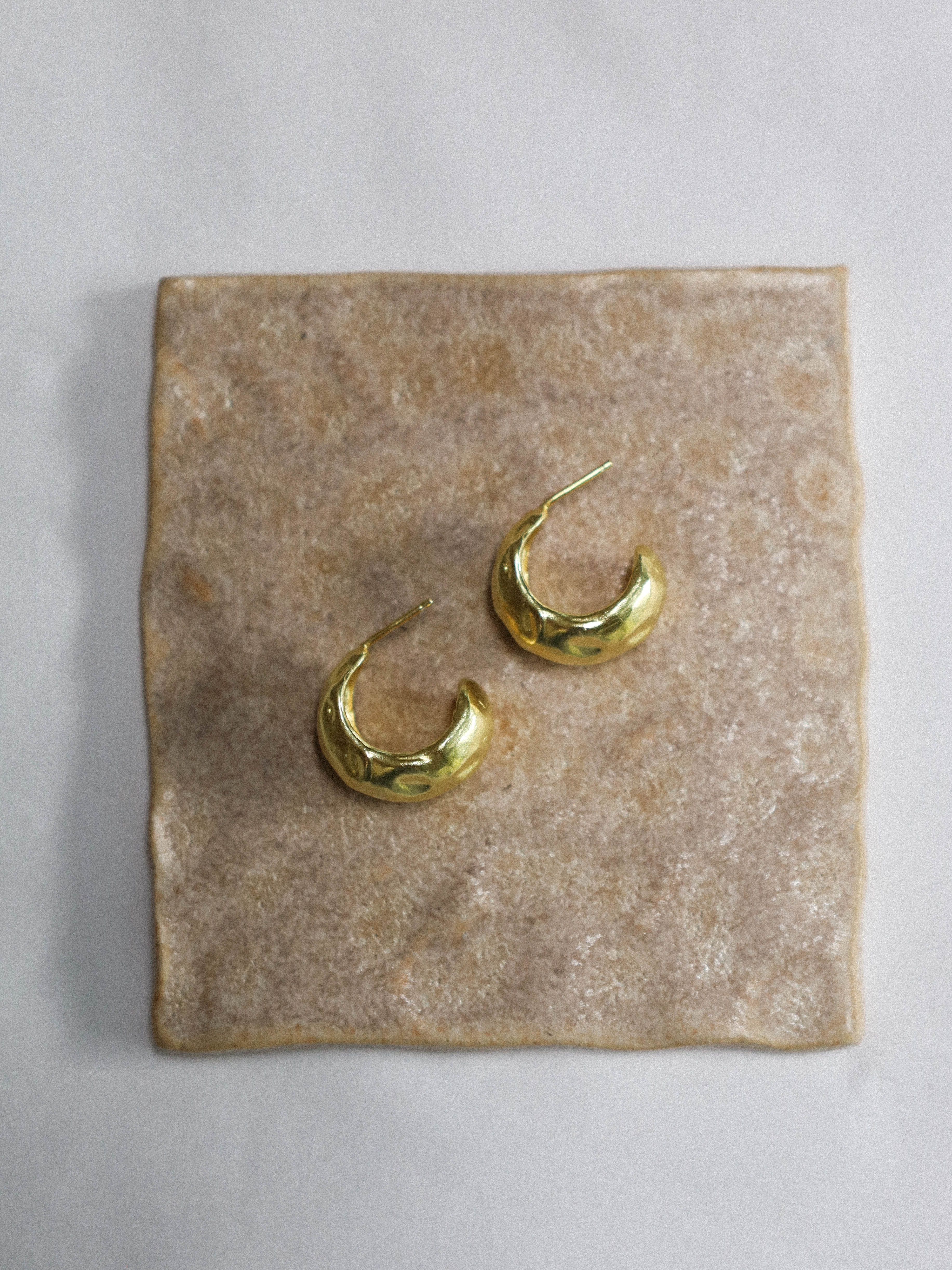 Luma Earrings Gold