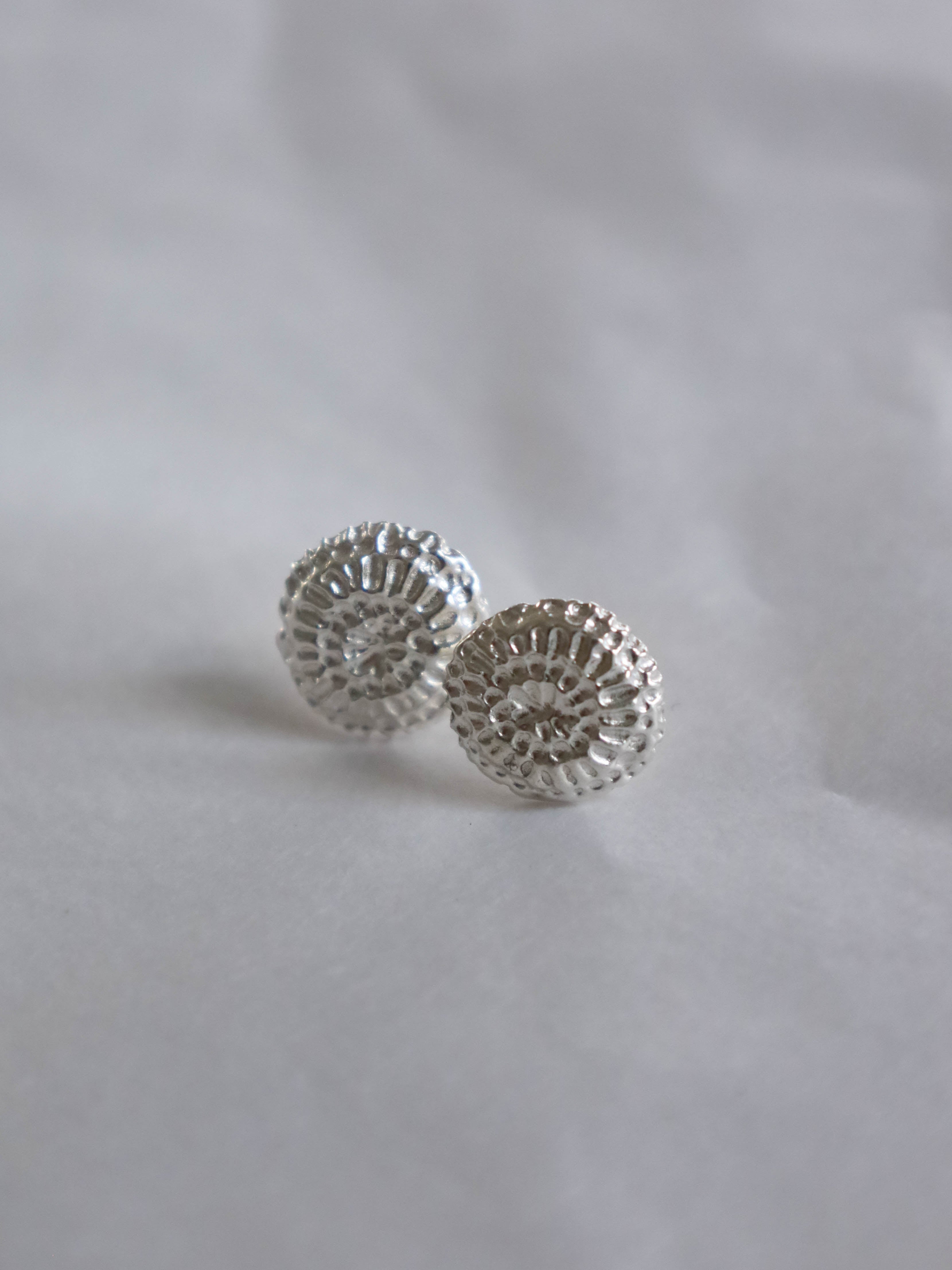 Sola Studs Silver