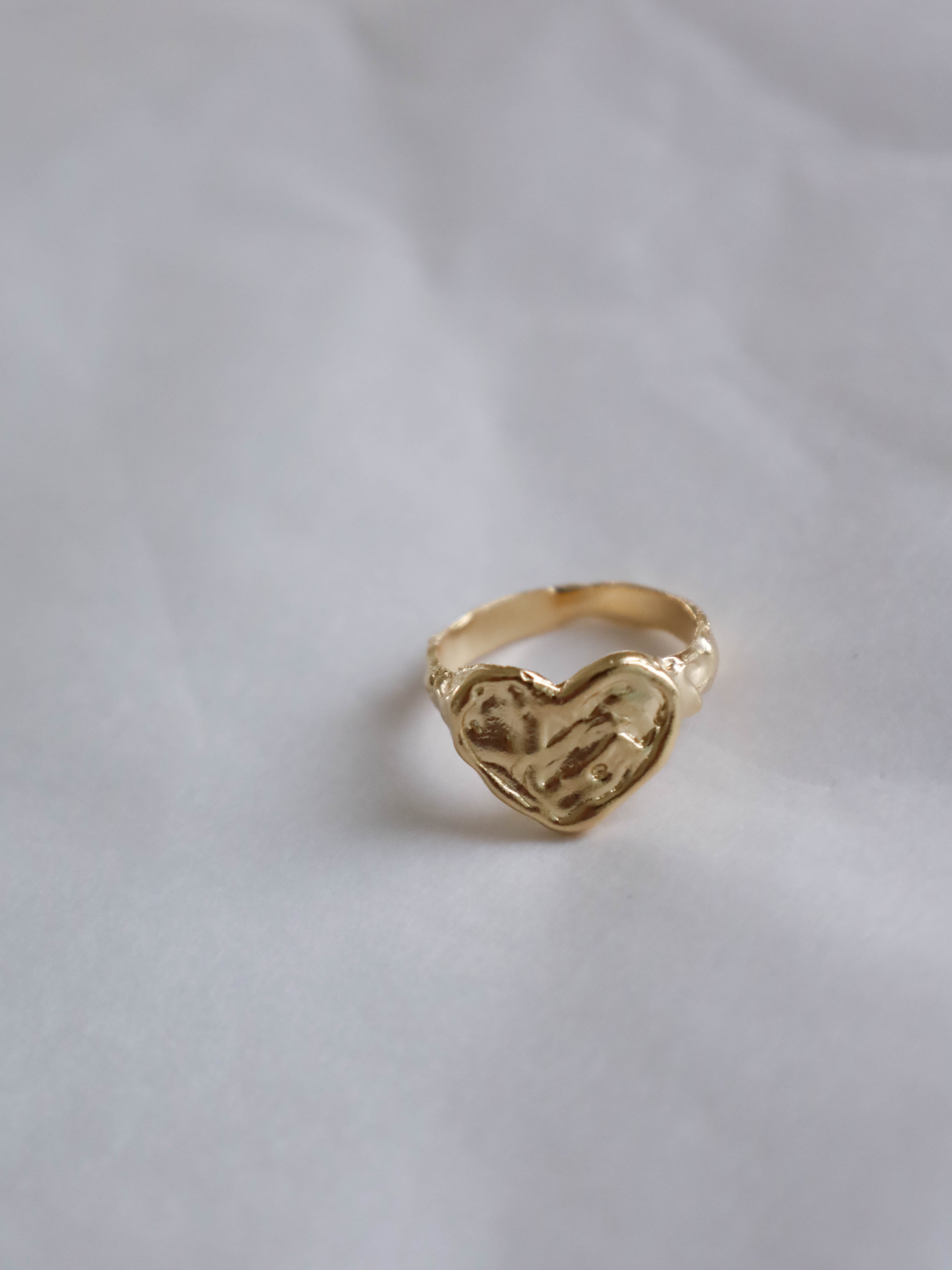 Heart Ring Gold