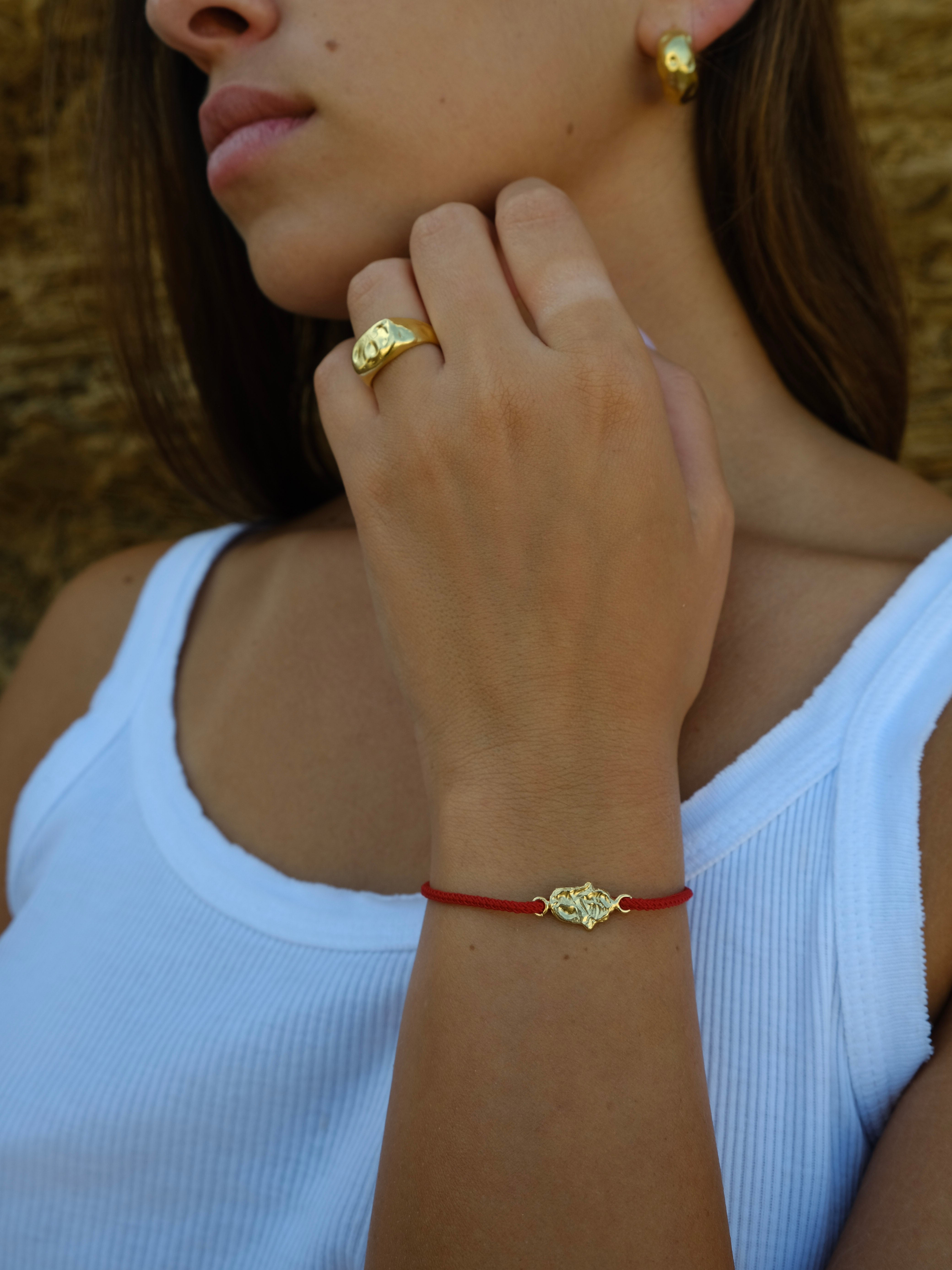 Hamsa Bracelet Gold | LIMITED