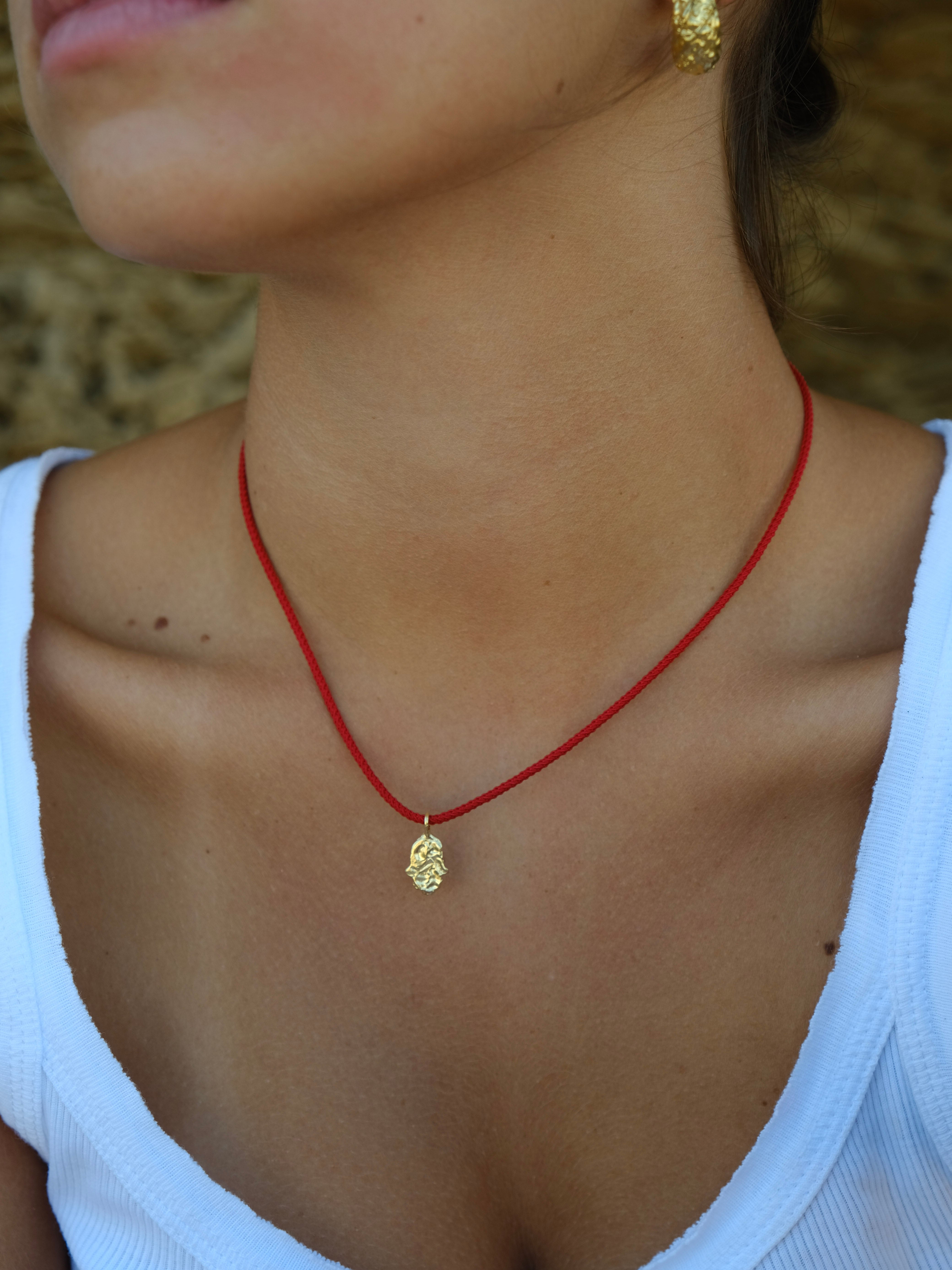 Hamsa Necklace Gold | LIMITED