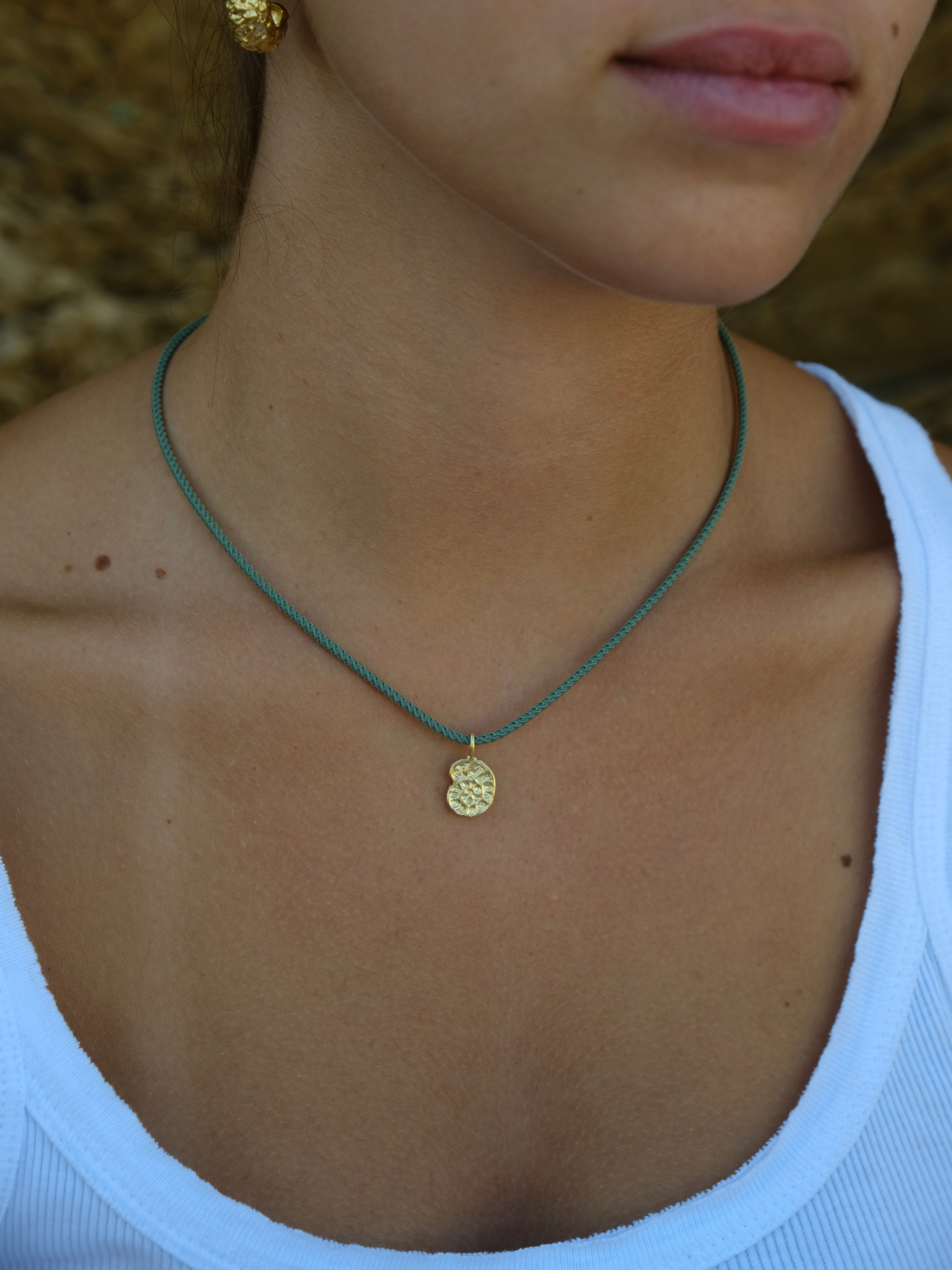 Fossil Necklace Gold | LIMITED