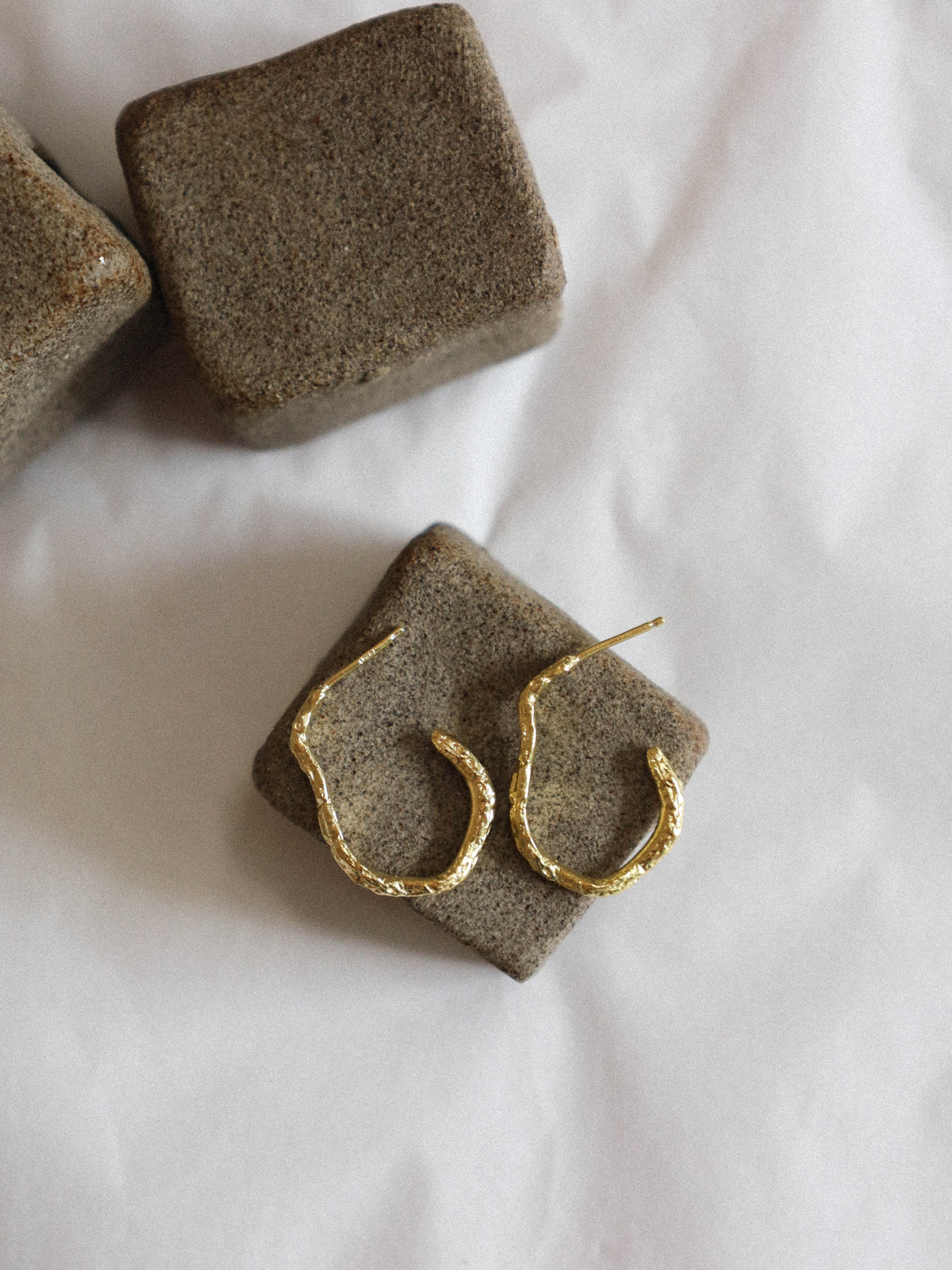 Thea Earrings Gold