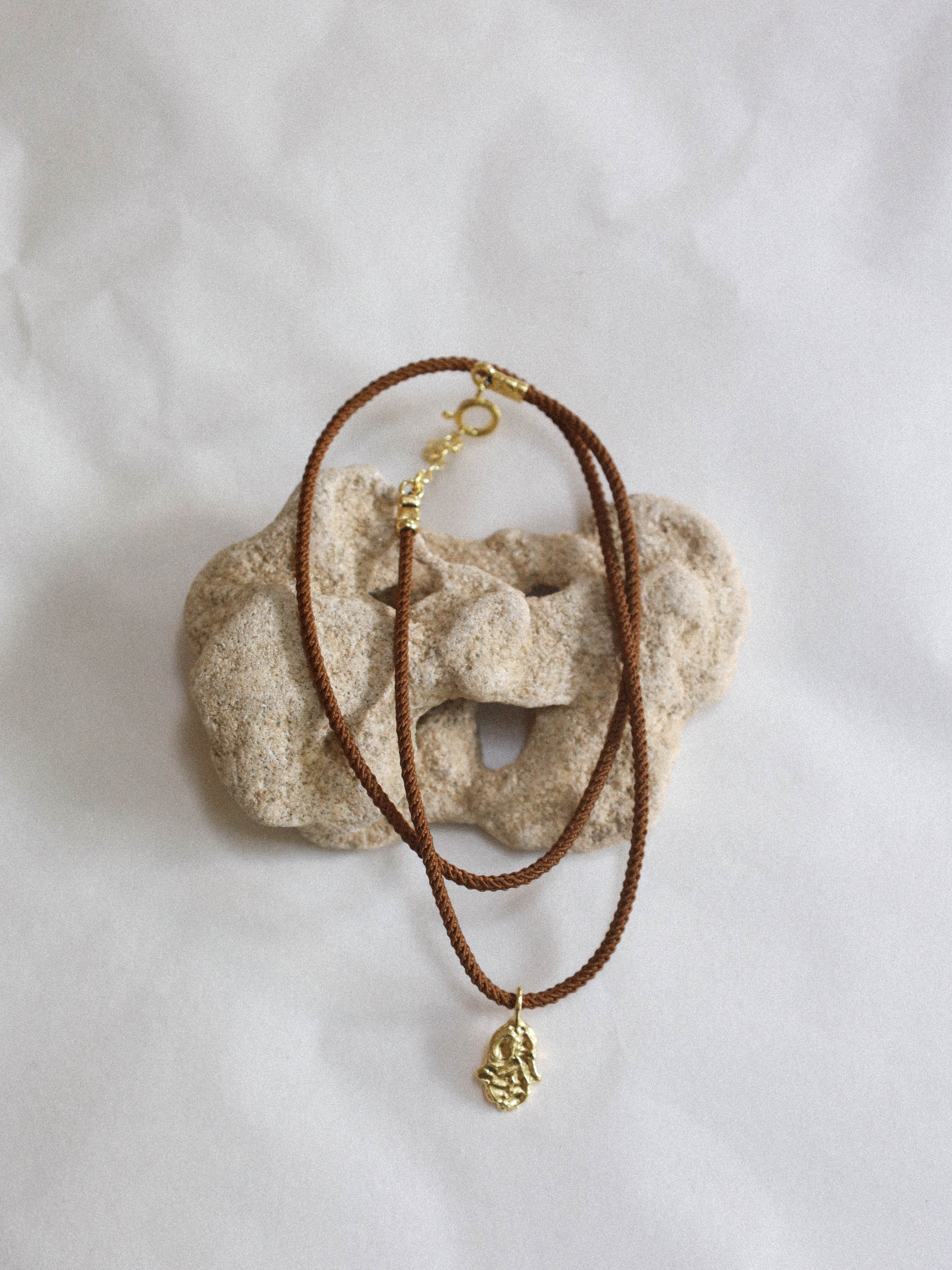Hamsa Necklace Gold | LIMITED