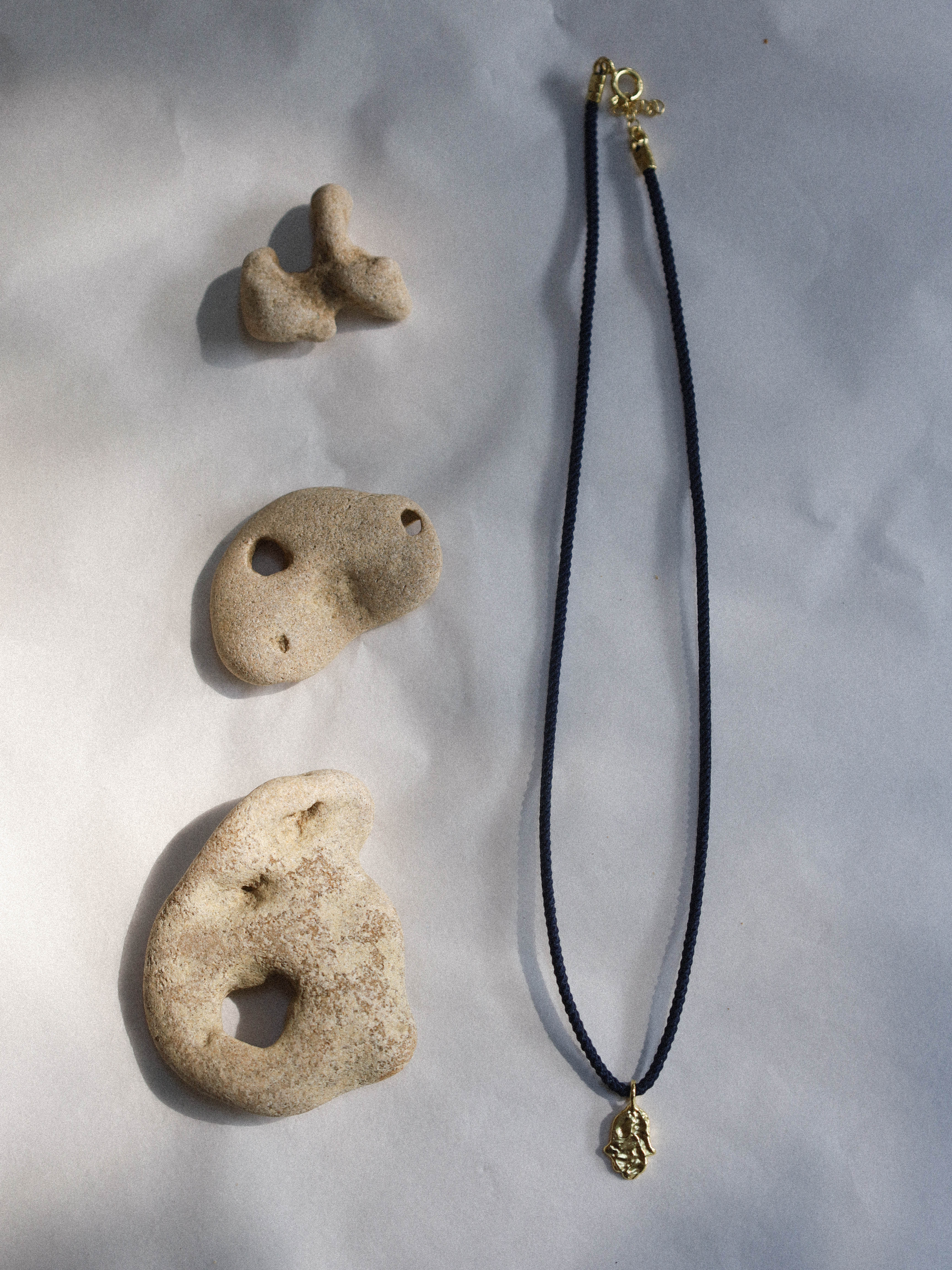 Hamsa Necklace Gold | LIMITED