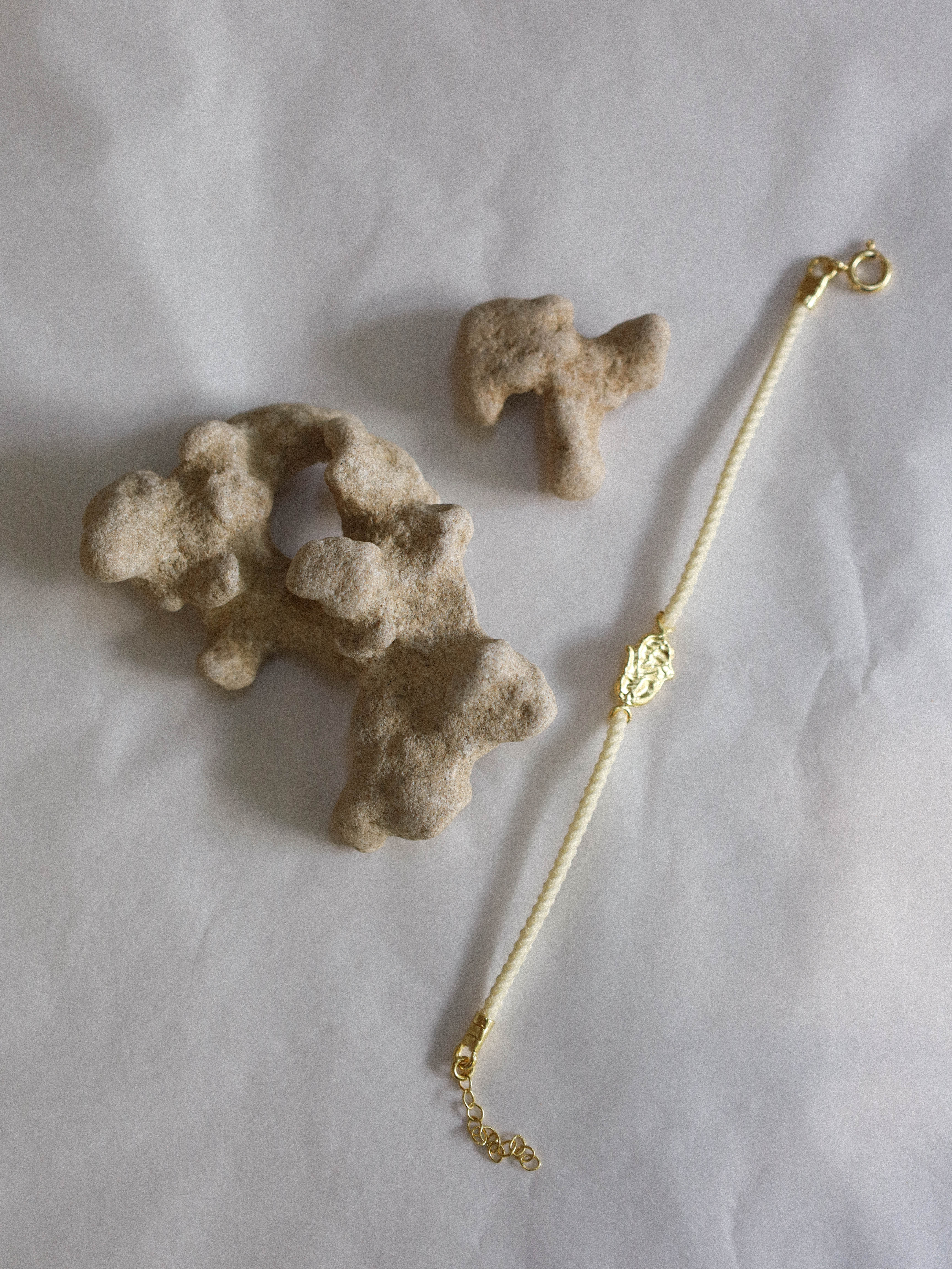 Hamsa Bracelet Gold | LIMITED