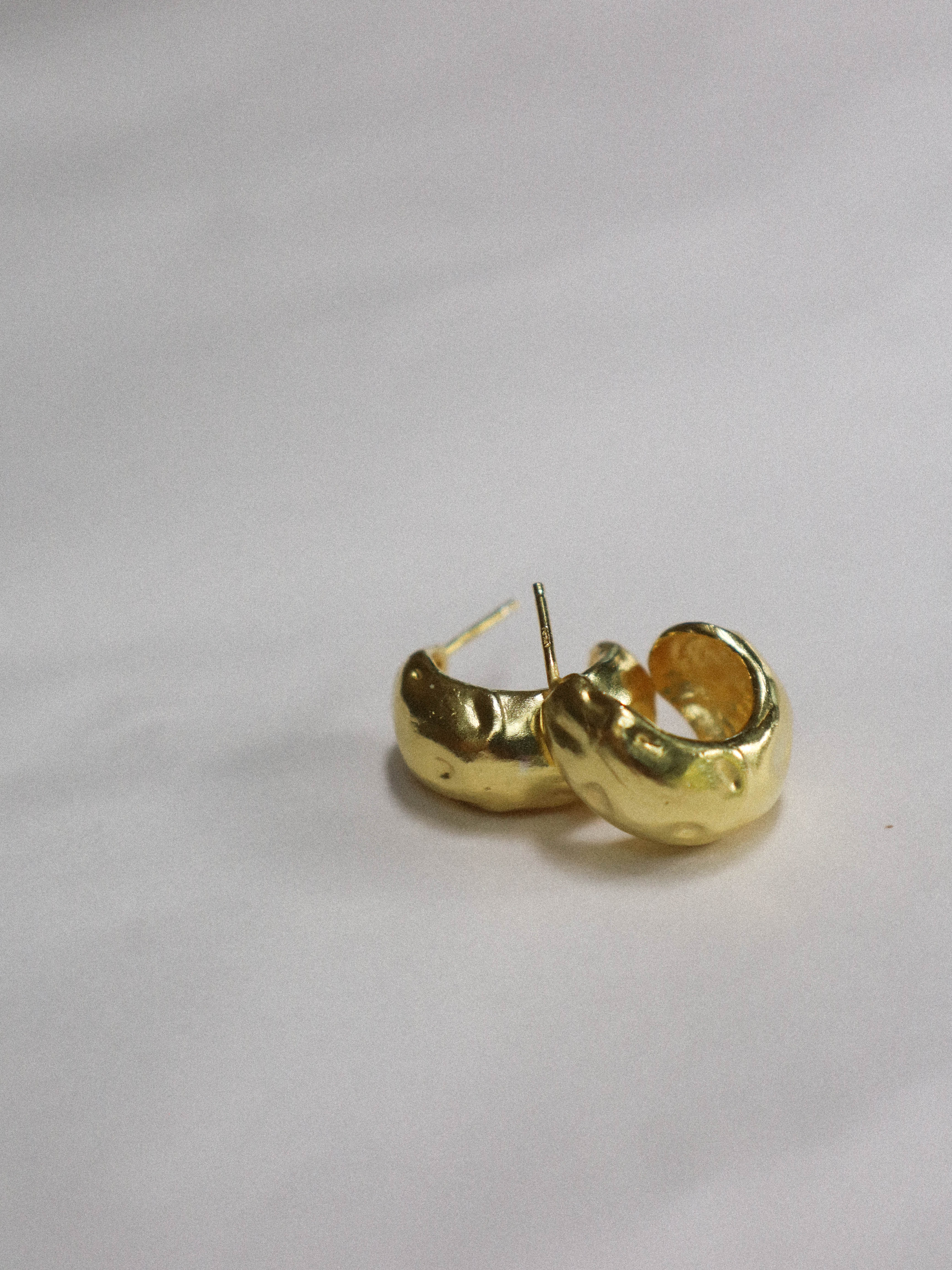 Luma Earrings Gold